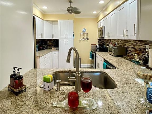 5th image of 7400 Sun Island Dr #104