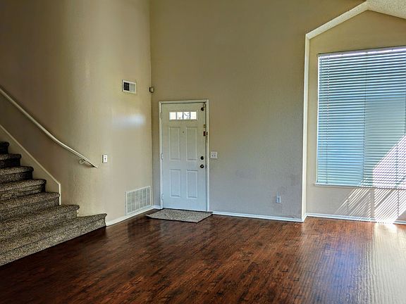 3rd image of 420 Shadow Oaks Cir