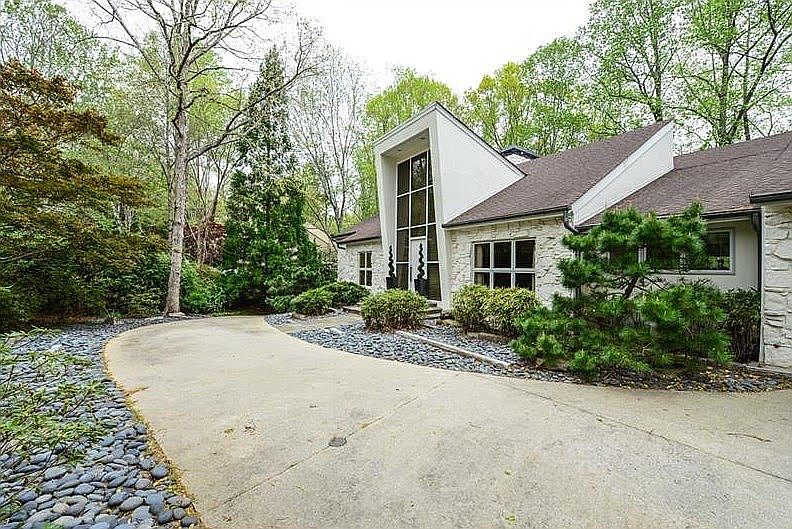 1st image of 7305 Chattahoochee Bluff Dr