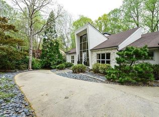 7305 Chattahoochee Bluff Dr, Sandy Springs, GA 30350
