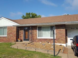 9407 Yorktown Dr, Saint Louis, MO 63137
