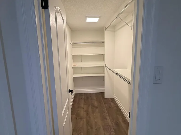 435 Hensall Cir #67 — Photo 10