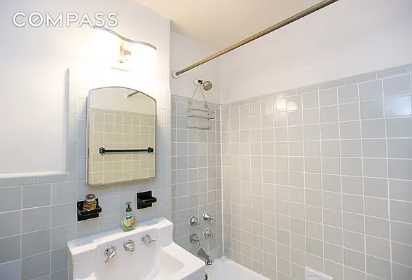 Rented by Compass | media 18