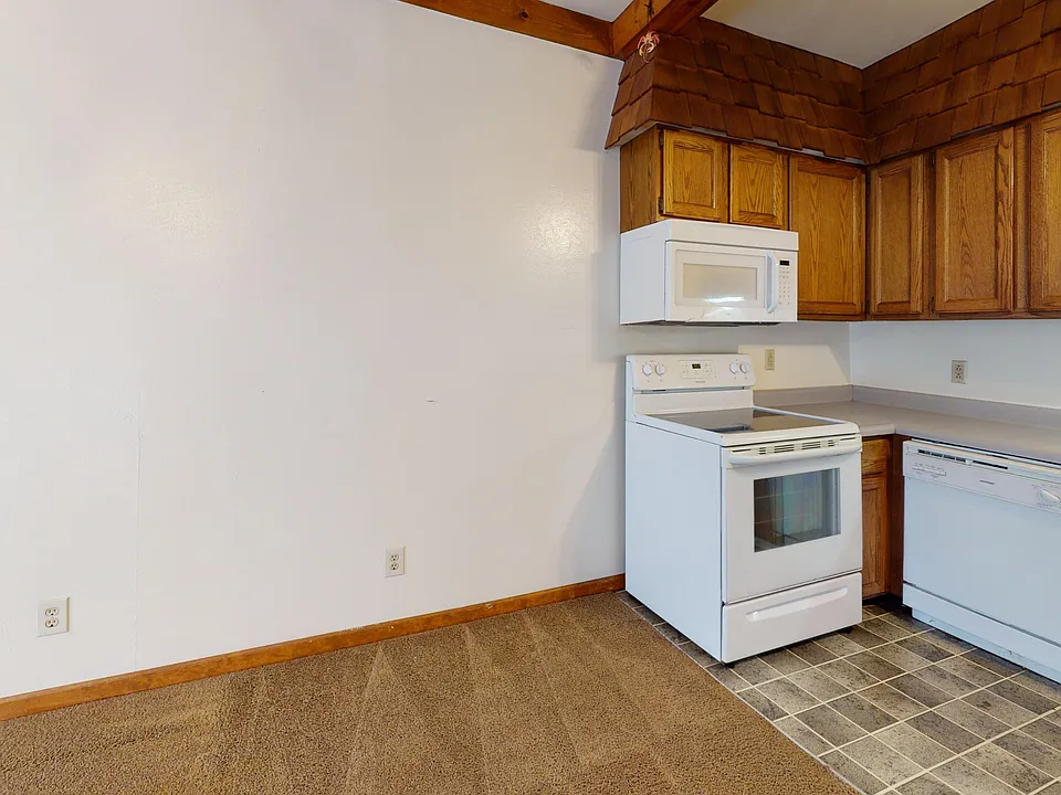 11 E Gilman St #5