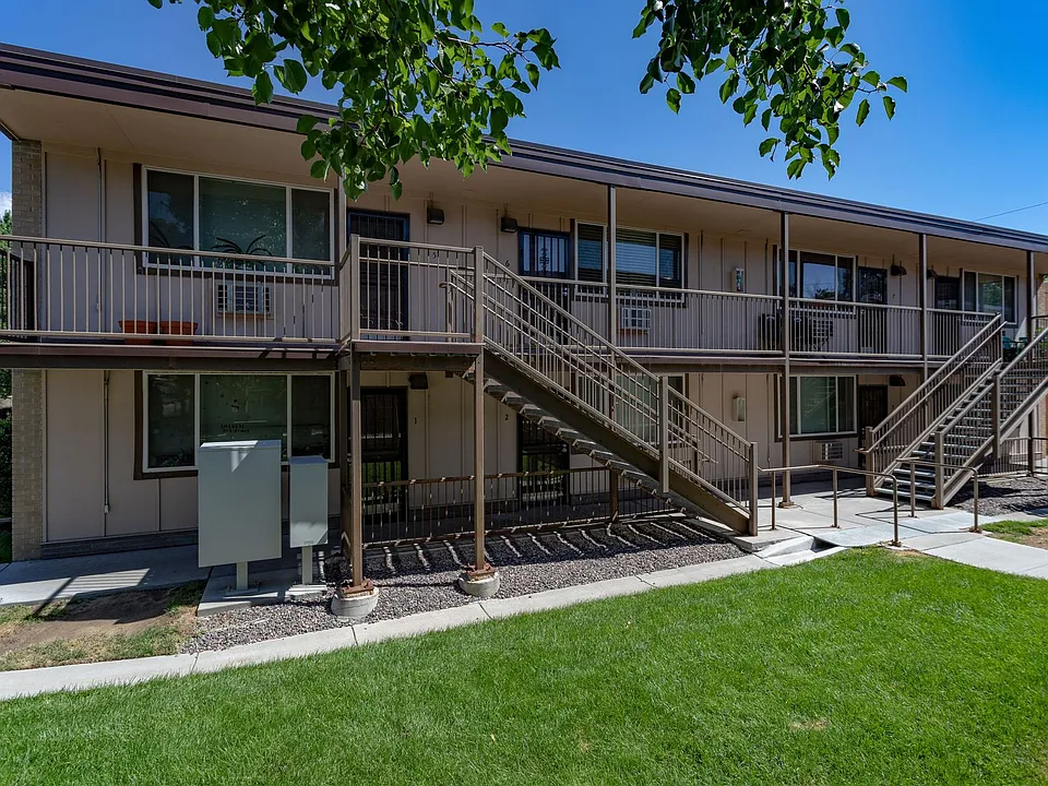 5368-5388 S Fox Cir
