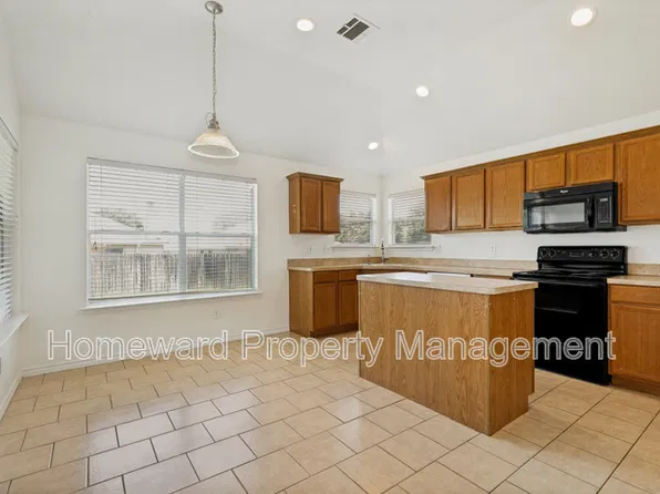 900 San Felipe Trl, Haslet, TX 76052