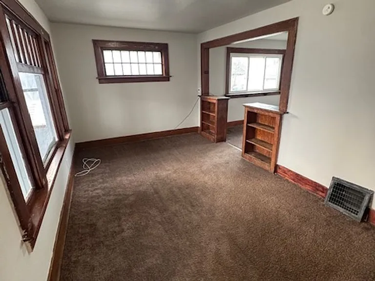 4010 Lillie St — Photo 3