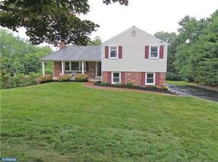 543 Hickory Ln, Berwyn, PA 19312