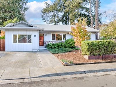 582 Live Oak Avenue, Sebastopol, CA, 95472