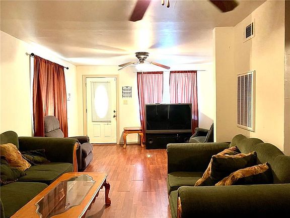 4th image of 3435 Fern St