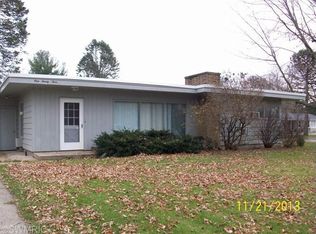 123 Crane St, Fennville, MI 49408