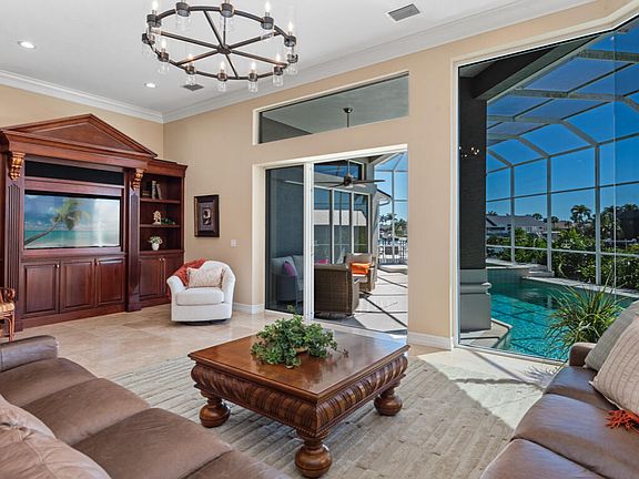 5th image of 226 Rockhill Ct