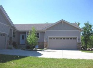 E12527 Kilpatrick Point Dr UNIT 1, Merrimac, WI 53561