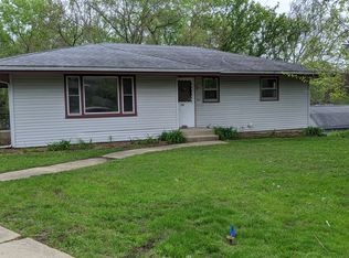 2910 Rutgers Pl, Rockford, IL 61109