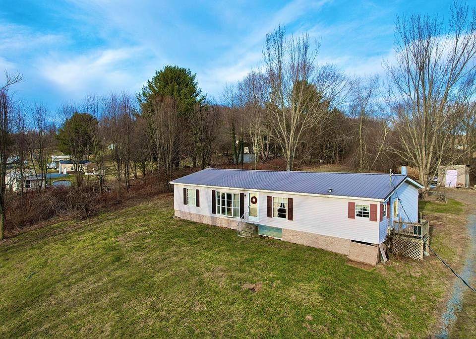 1st image of 447 Old Airport Rd