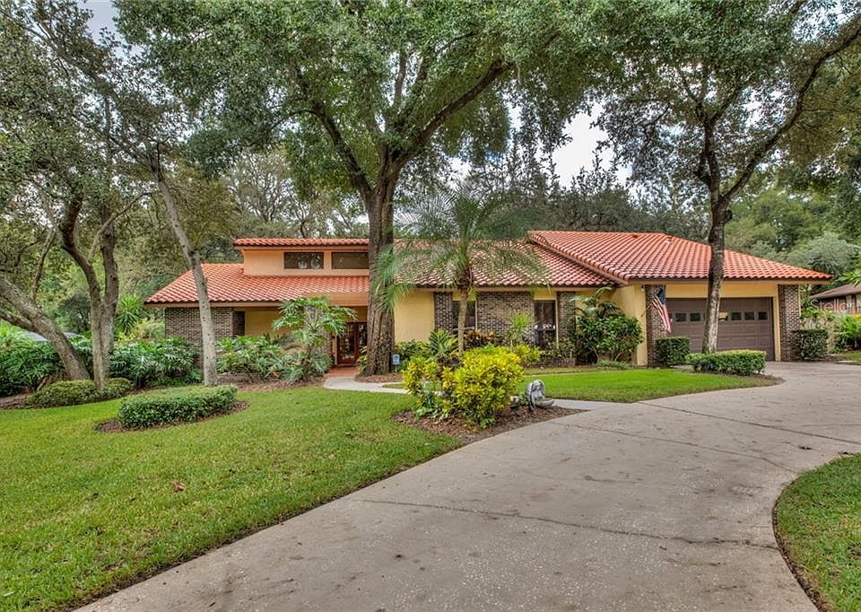 1st image of 1913 Woody Dr