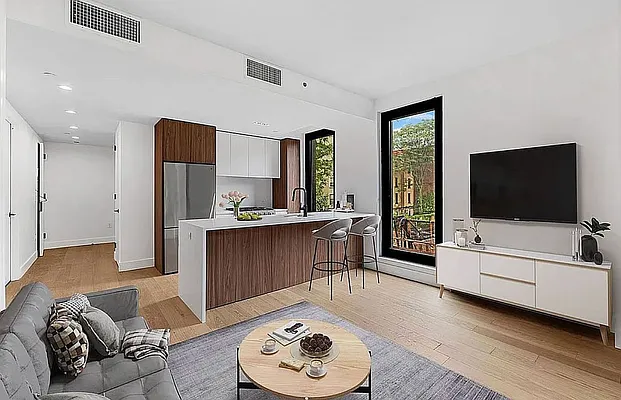 Rented by West 124th Manager LLC | media 89