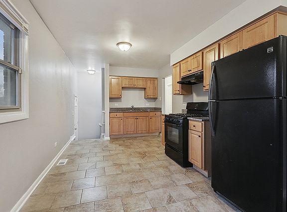 4th image of 16941 Glen Oaks Dr
