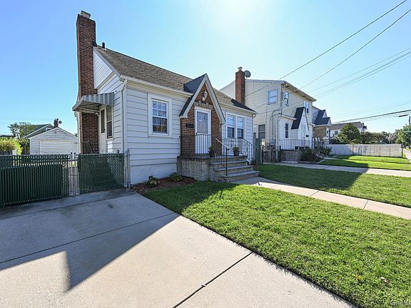 2nd image of 1087 Esther Street