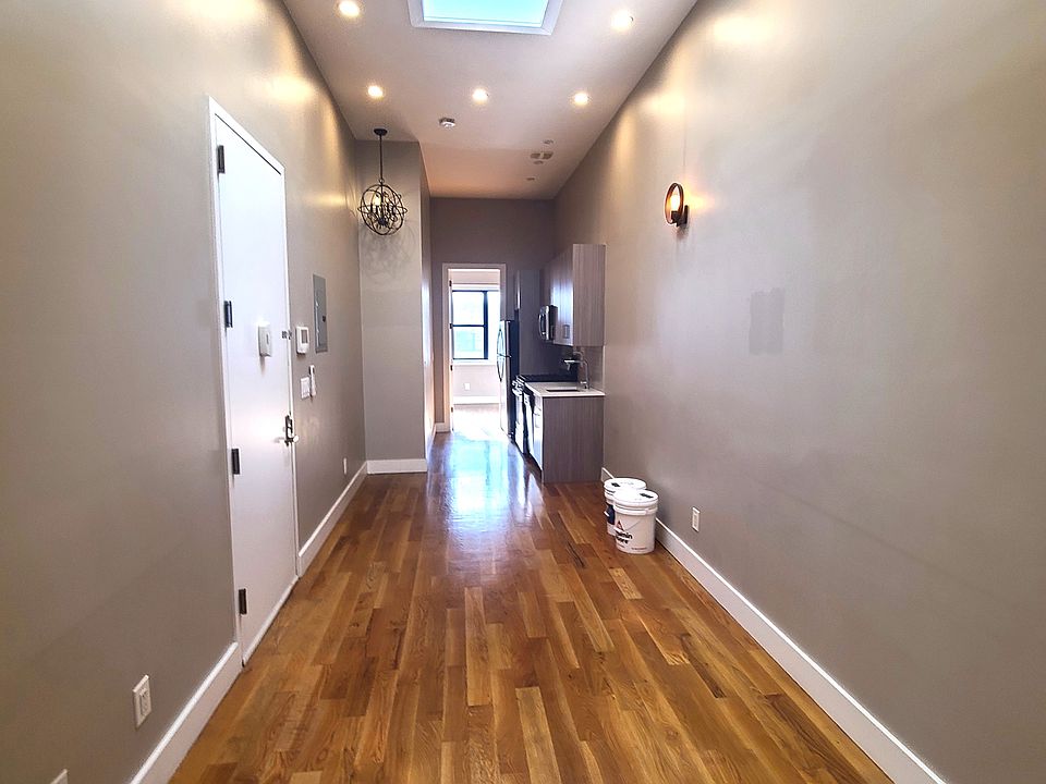 1st image of 344 McGuinness Blvd APT 3L