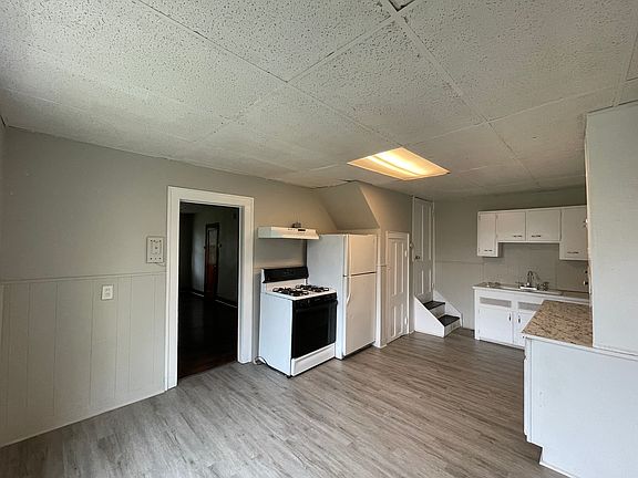 3rd image of 18 Germain St #3