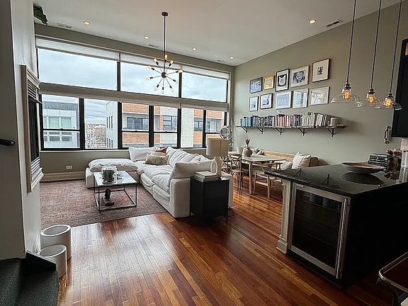 3rd image of 1746 W North Ave #2