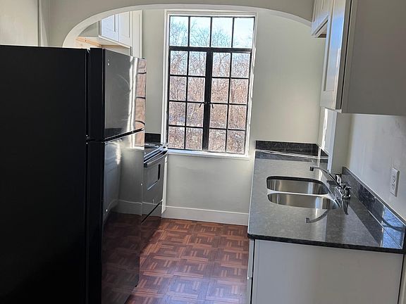 3rd image of 700 Chalfonte Pl APT 1
