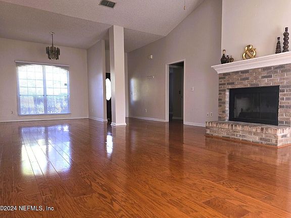 4th image of 3928 BALD EAGLE Lane