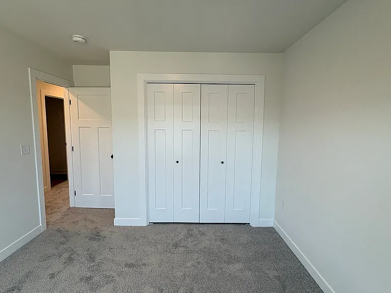 220 NW Waverly Dr #1 — Photo 24