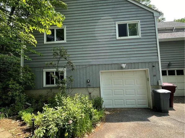 25 Dogwood Court, Goldens Bridge, NY 10526