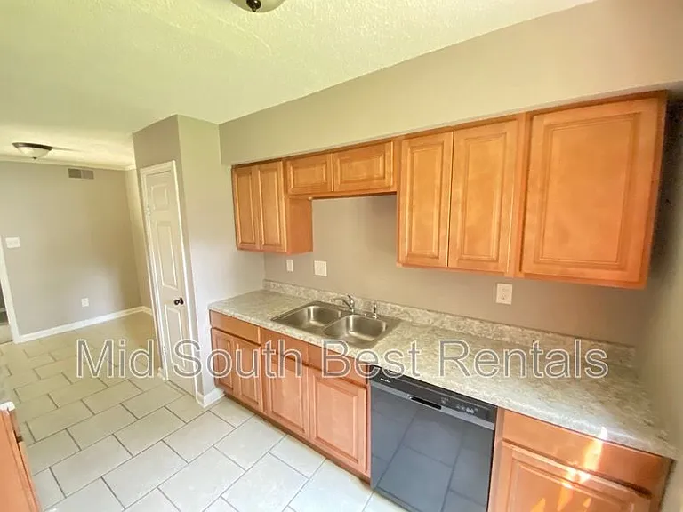 6567 Birkenhead Rd — Photo 6