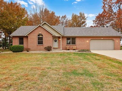 12926 Maple St, Highland, IL, 62249