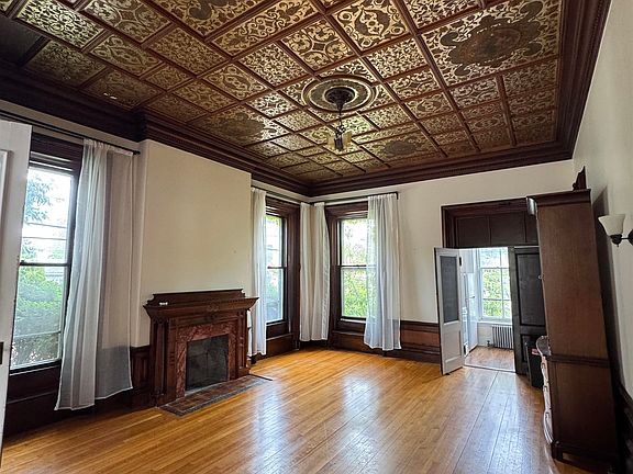 3rd image of 241 Middle St APT 1