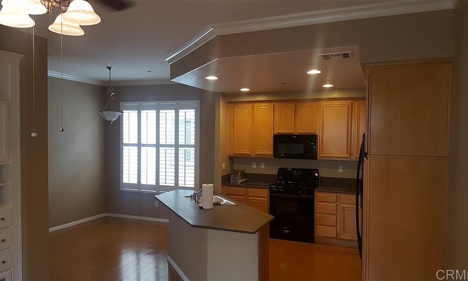 1st image of 2887 Escala Cir