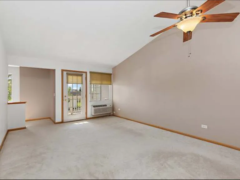 2319 Silverstone Dr — Photo 4