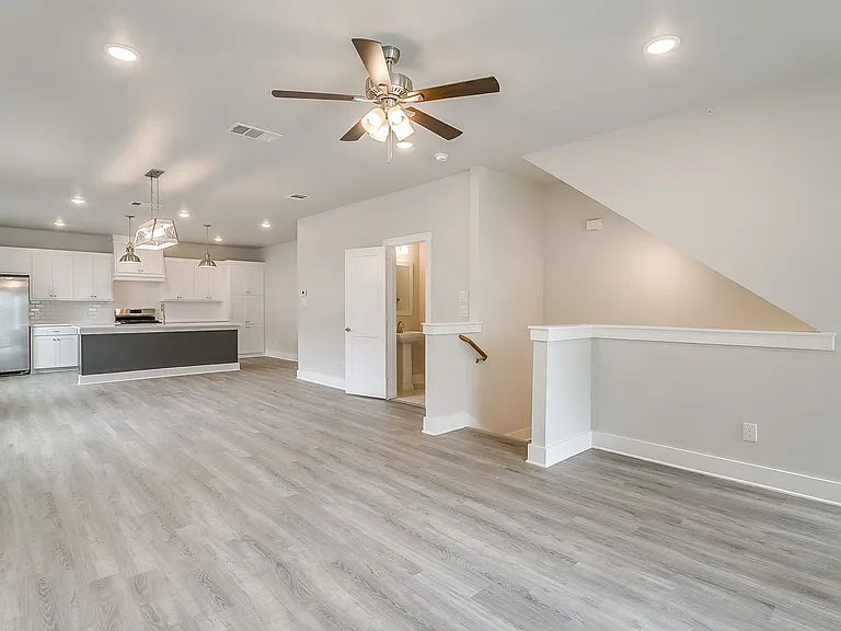 3210 Forest Park Blvd — Photo 20