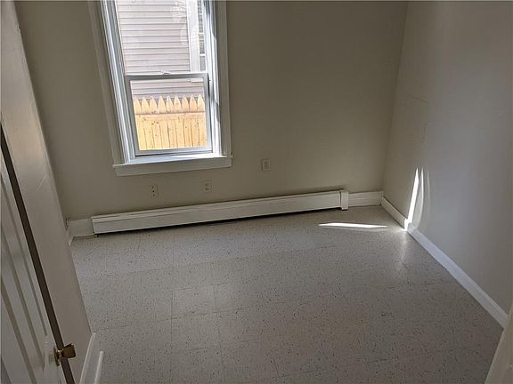 5th image of 29 Wendell St Floor 1