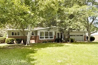 963 Wagner Dr photo 1