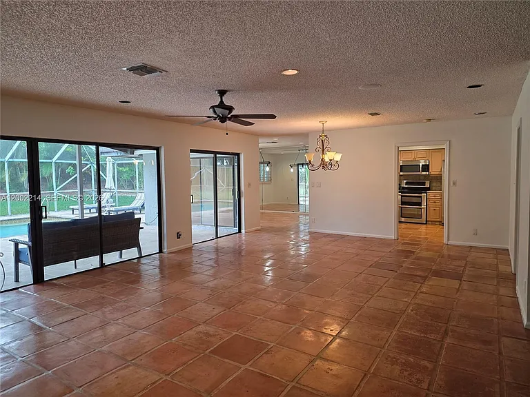 6975 Bianchini Cir — Photo 8