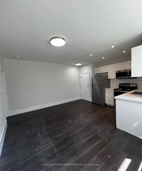 2622 Keele St W #B — Photo 3