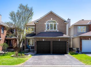 126 Grenadier Way, Ottawa, ON K2J 4M1