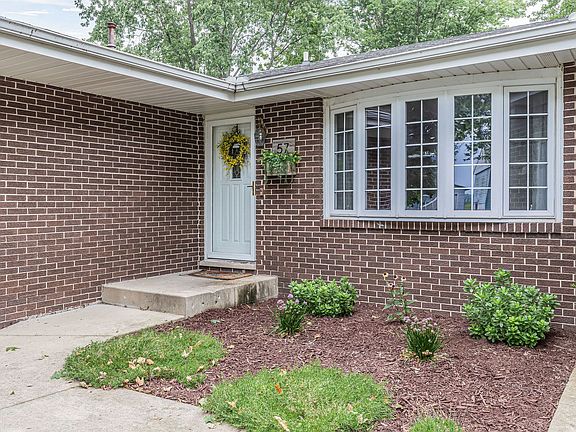 3rd image of 57 Poplar Dr