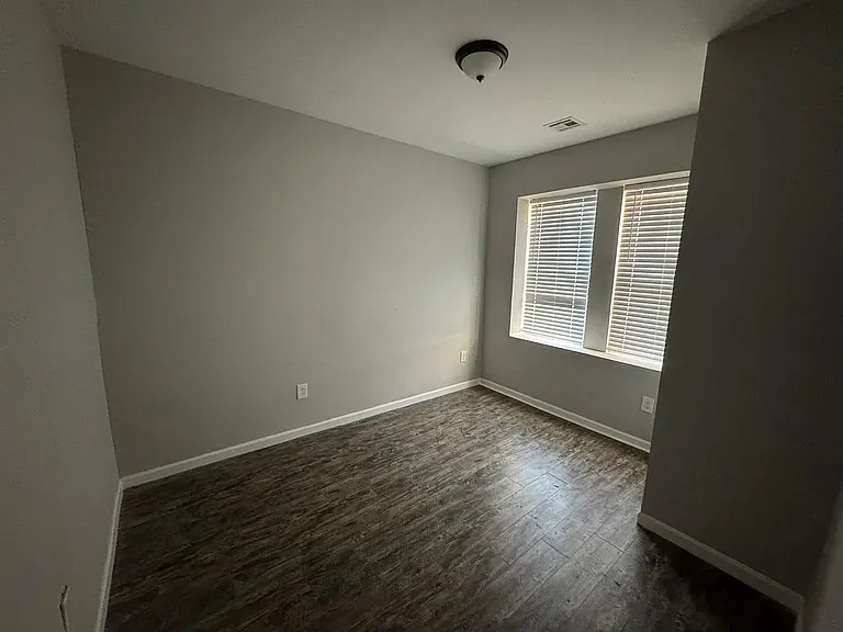253 Lehigh Ave #5 — Photo 2