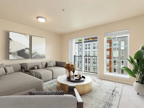 315 1st Ave W APT 619