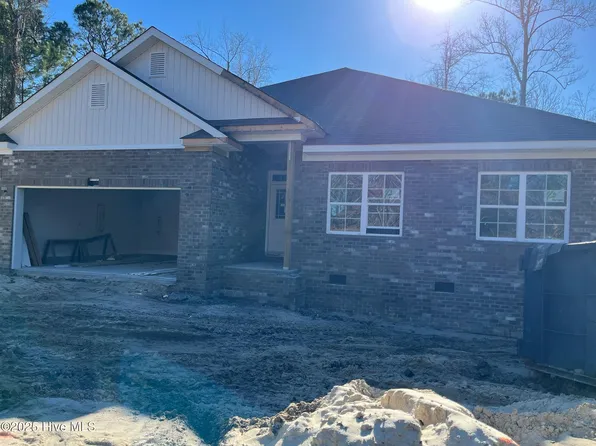 1205 St Simons Drive SE, Bolivia, NC 28422