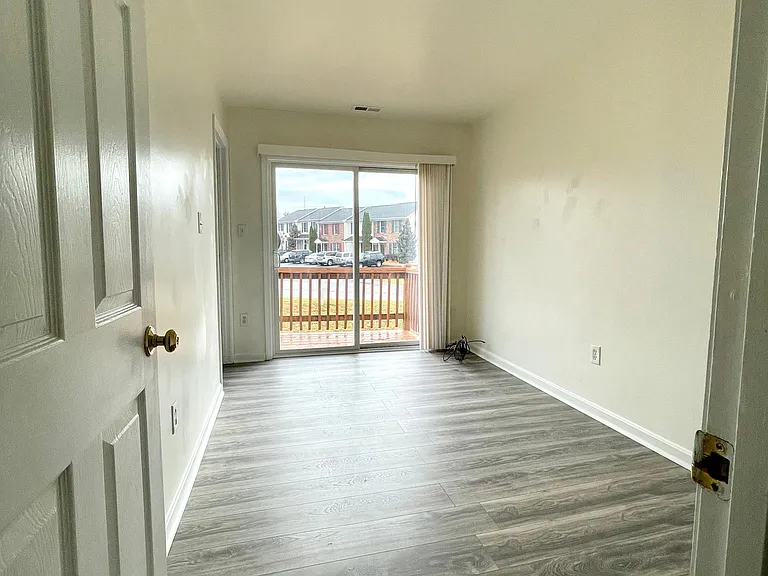 116 Commerce Dr — Photo 27