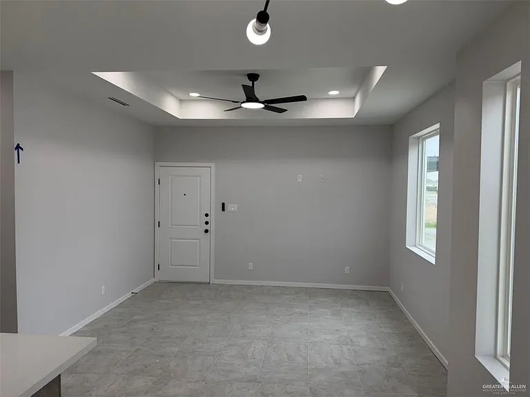 701 N Alexandrite Ave #4 — Photo 3