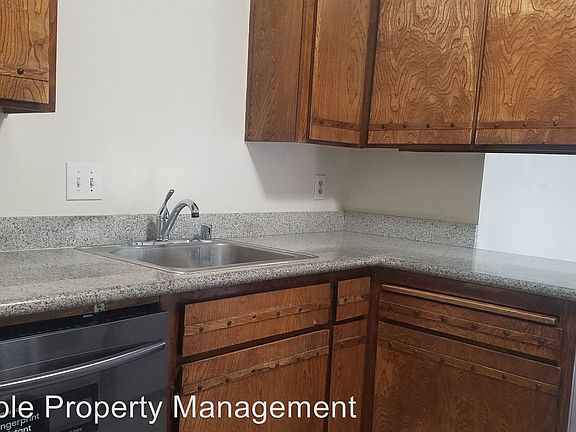 5th image of 1094 Delna Manor Ln APT 1