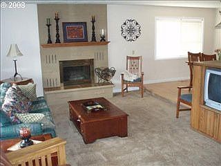 5th image of 2785 SE Willow Dr