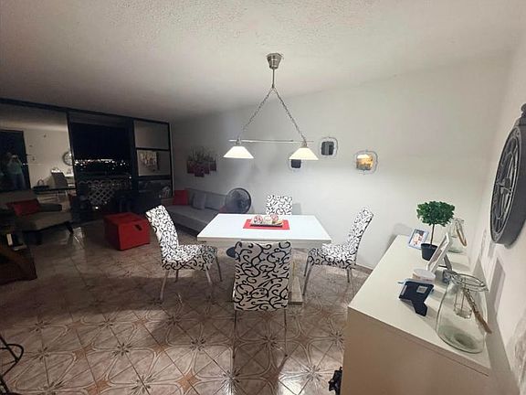4th image of Riverside Plaza Calle 74 Station Cruz I APT 18